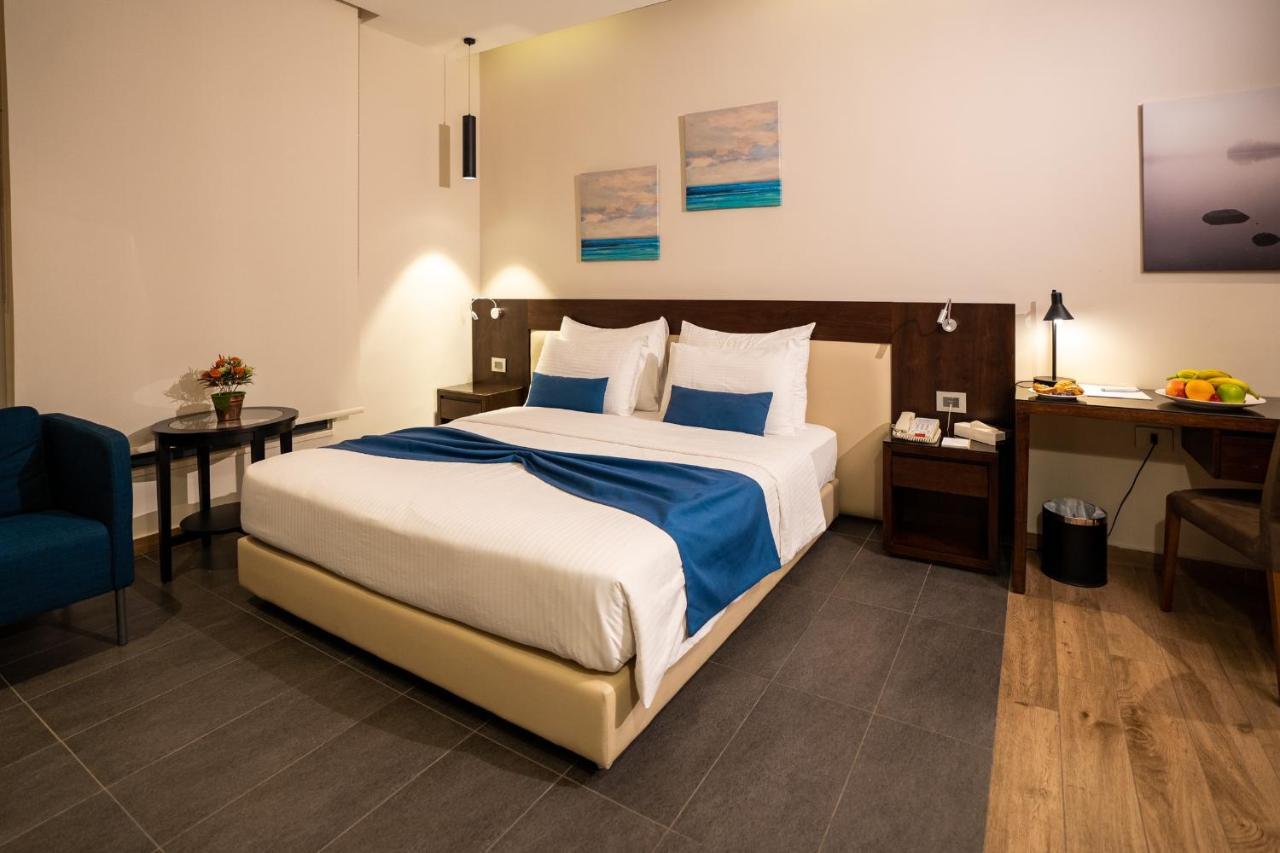 The Compass Hotel Amman Eksteriør billede